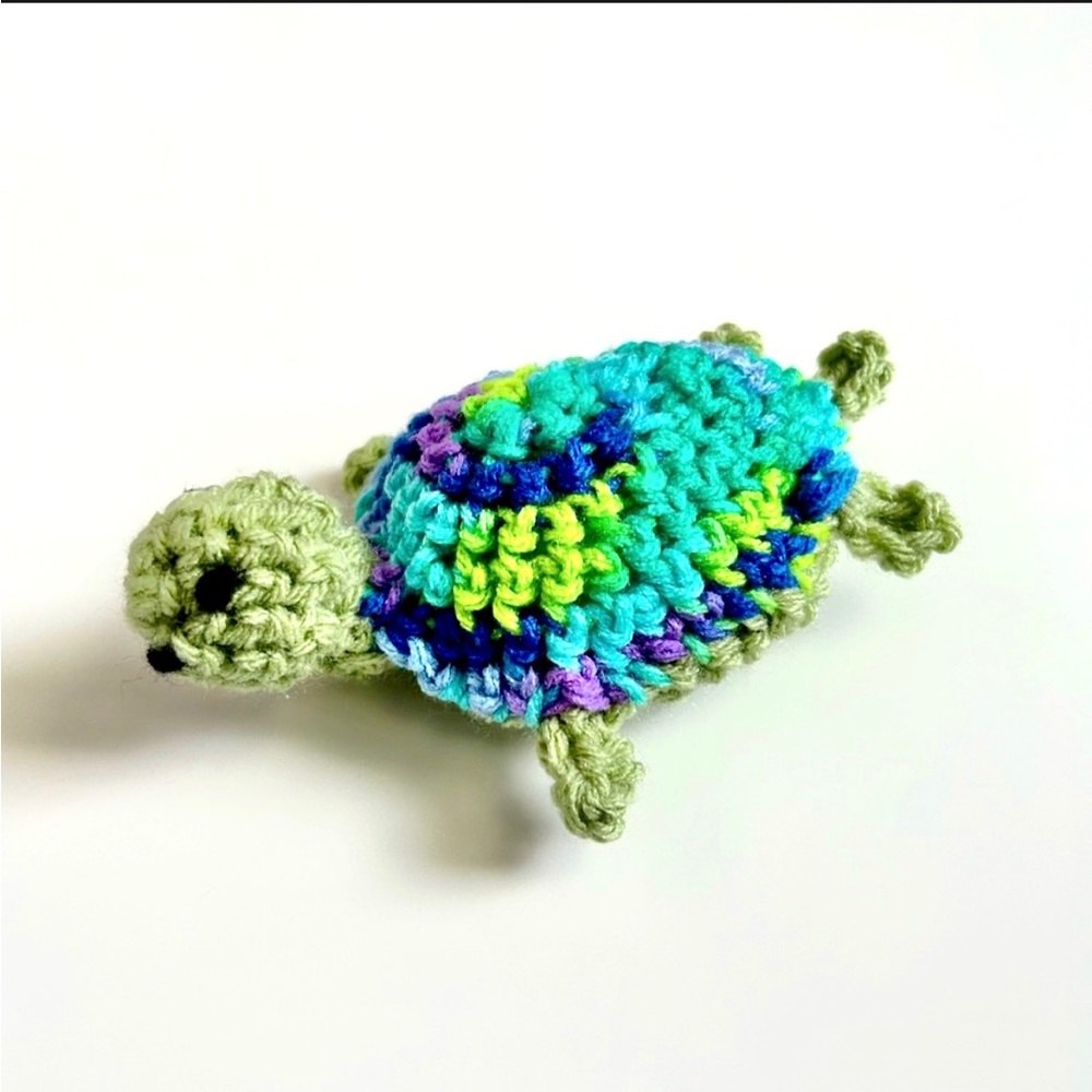 Relisted HAND CRAFTED Crocheted Amigurumi Colorful Turtle Stuffed Childrens Toy - Picture 8 of 8